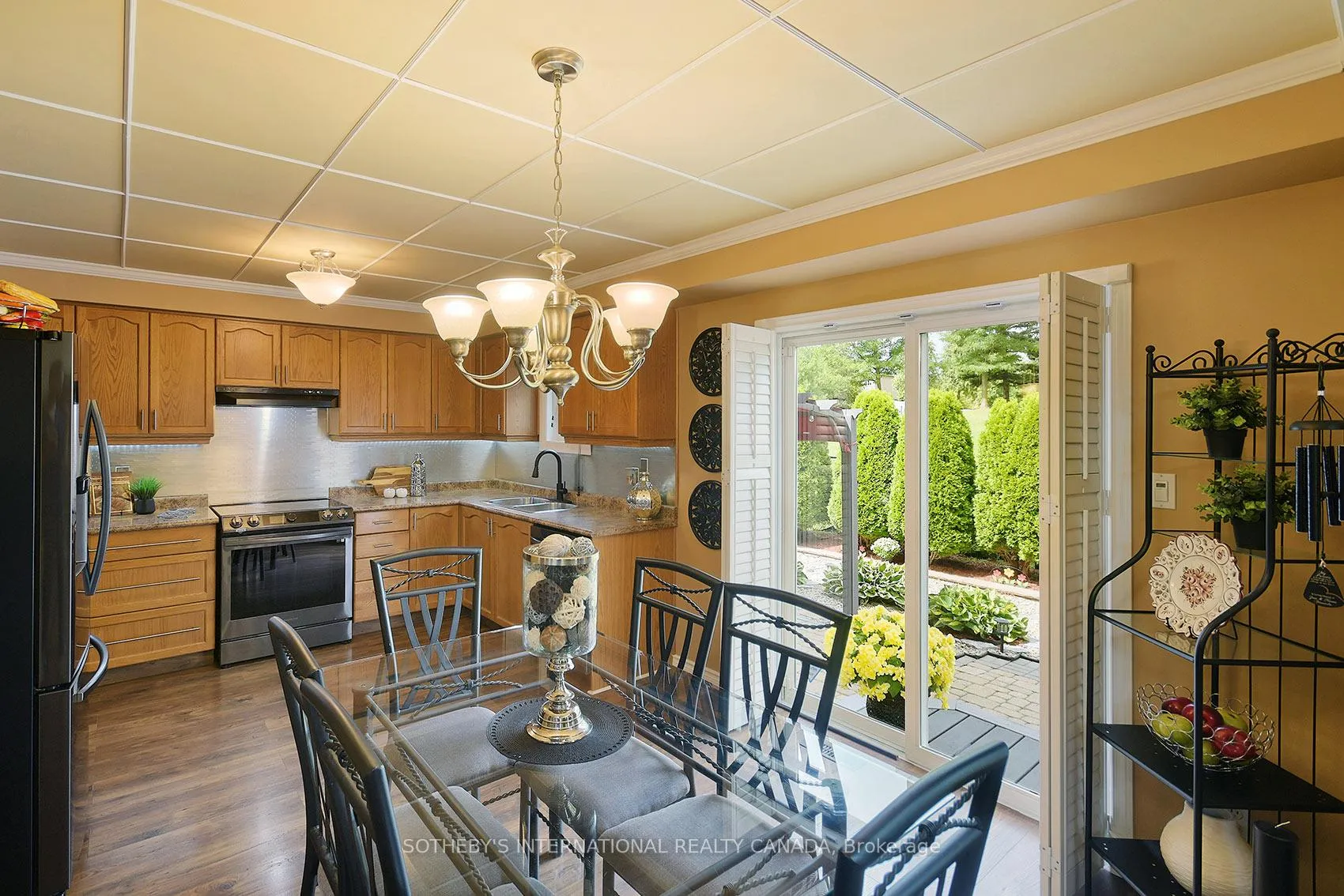 Photo 12 of 52 Monteith Crescent, Vaughan, Maple — HOMEH