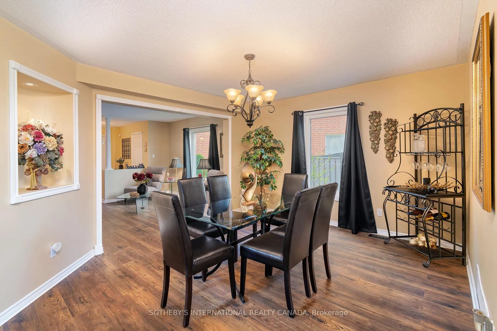 Photo 16 of 52 Monteith Crescent, Vaughan, Maple — HOMEH