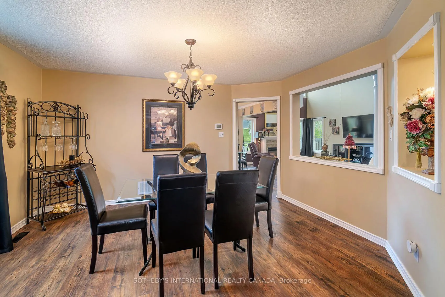 Photo 17 of 52 Monteith Crescent, Vaughan, Maple — HOMEH