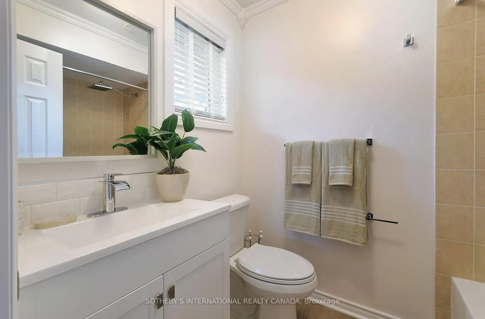 Photo 27 of 52 Monteith Crescent, Vaughan, Maple — HOMEH