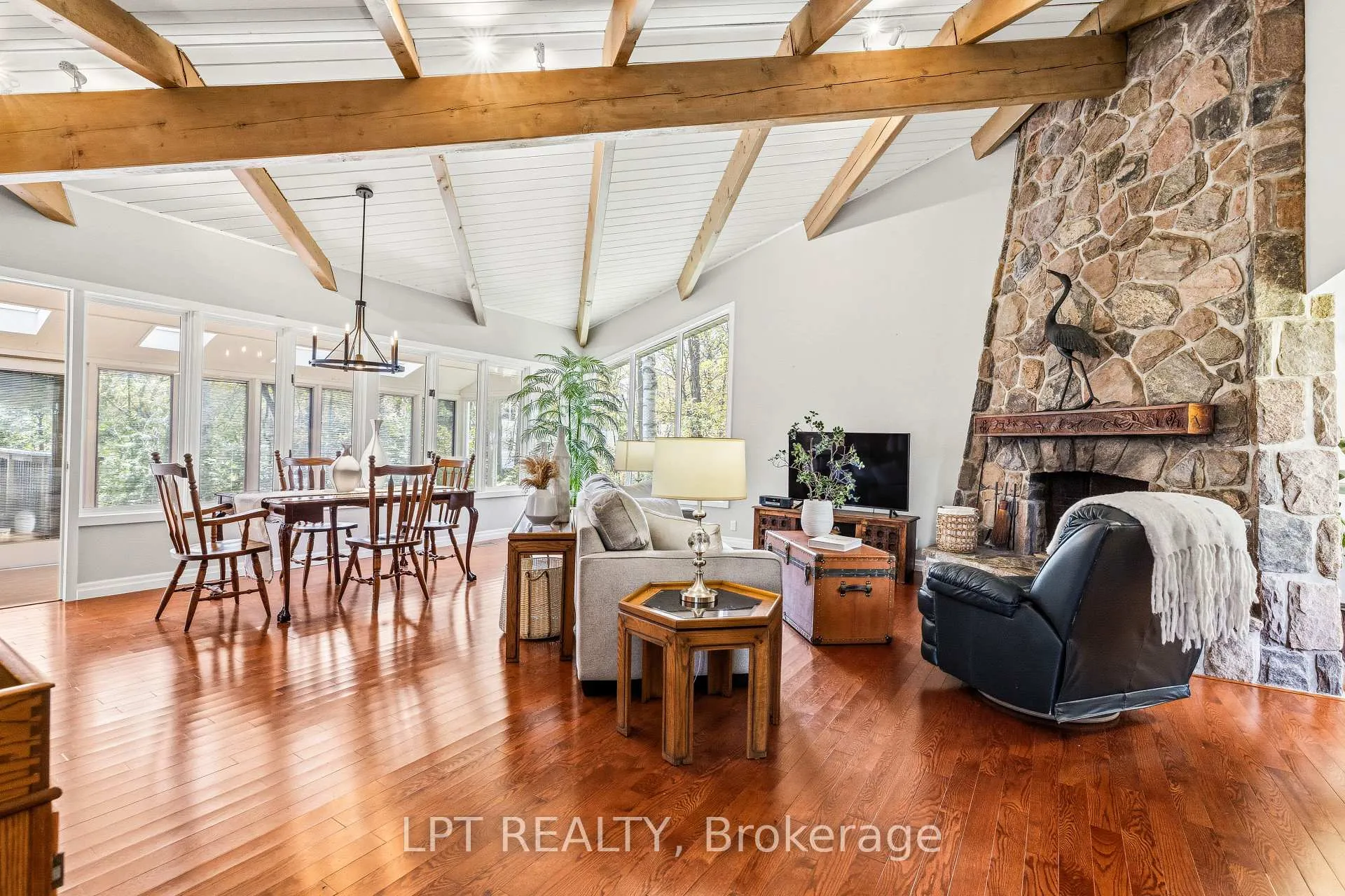 Photo 7 of 125 Sibbald Crescent, Georgina, Sutton & Jackson's Point — HOMEH
