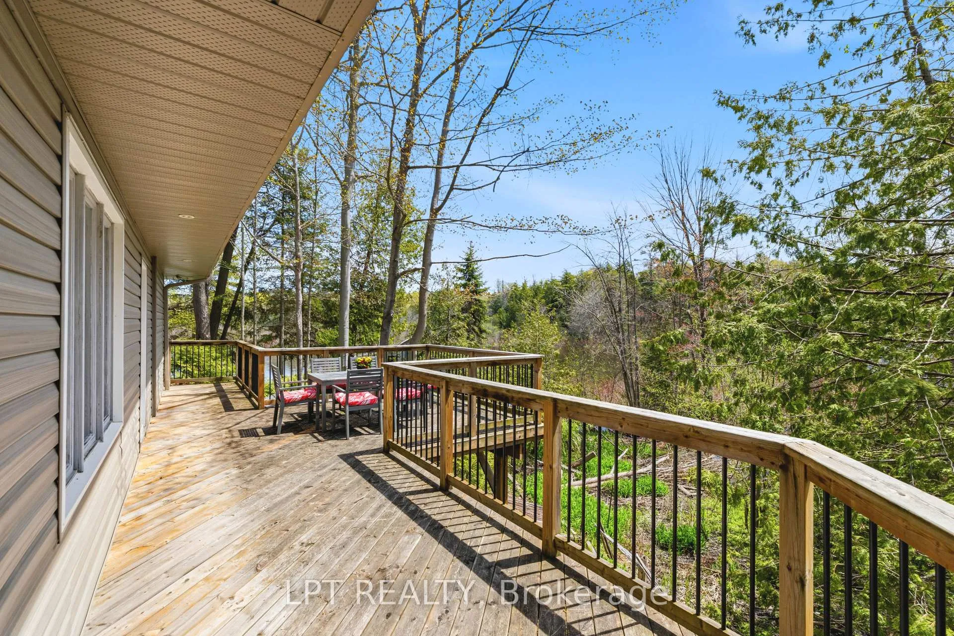 Photo 10 of 125 Sibbald Crescent, Georgina, Sutton & Jackson's Point — HOMEH