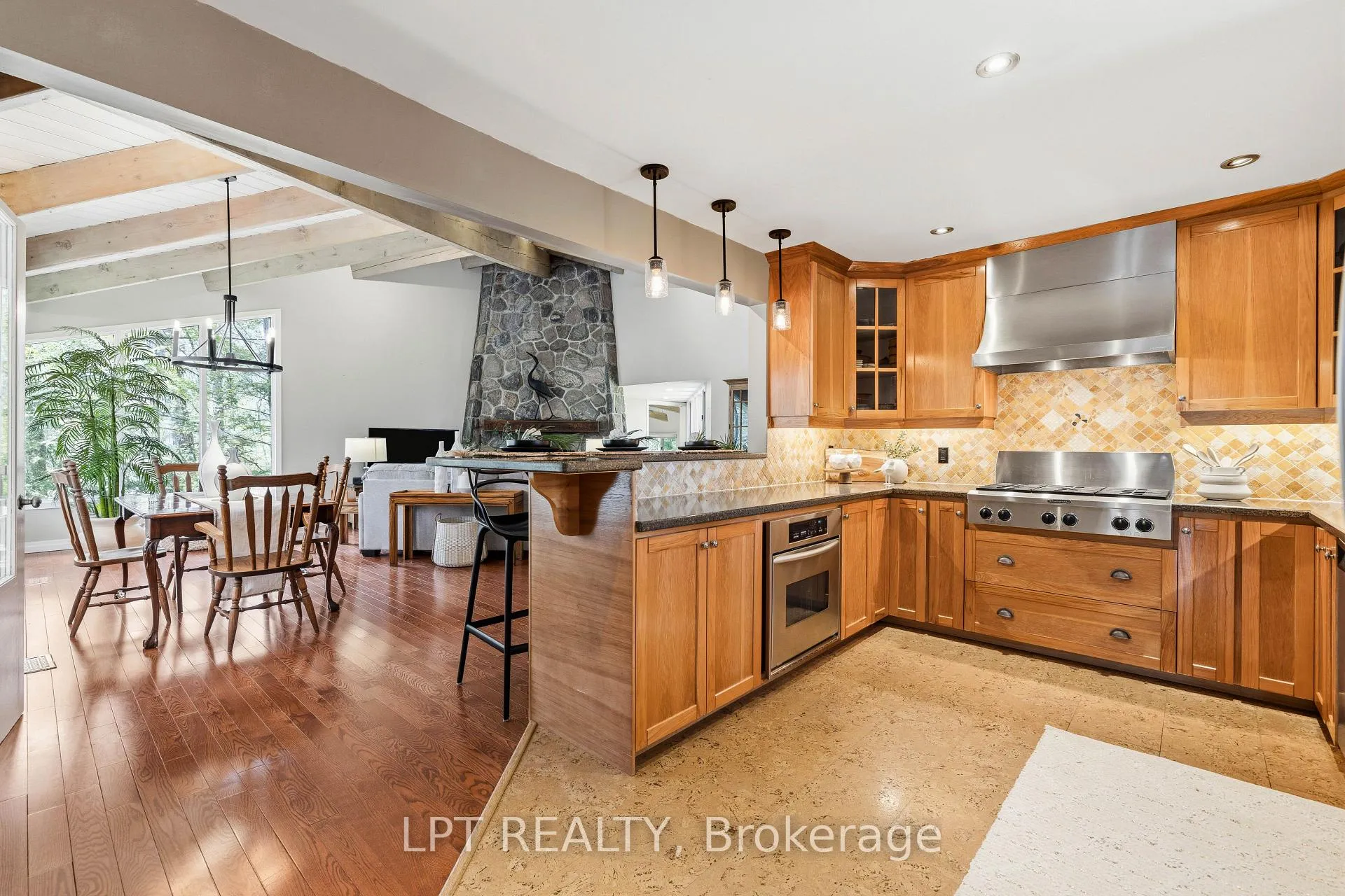 Photo 16 of 125 Sibbald Crescent, Georgina, Sutton & Jackson's Point — HOMEH