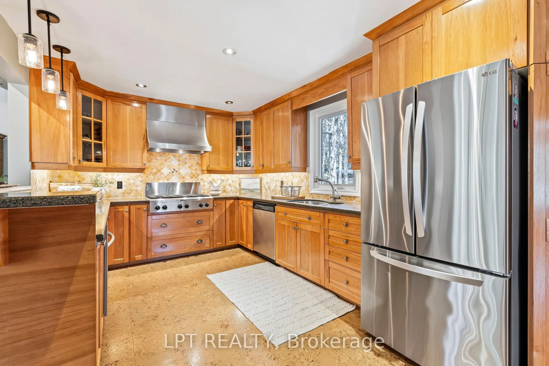 Photo 18 of 125 Sibbald Crescent, Georgina, Sutton & Jackson's Point — HOMEH