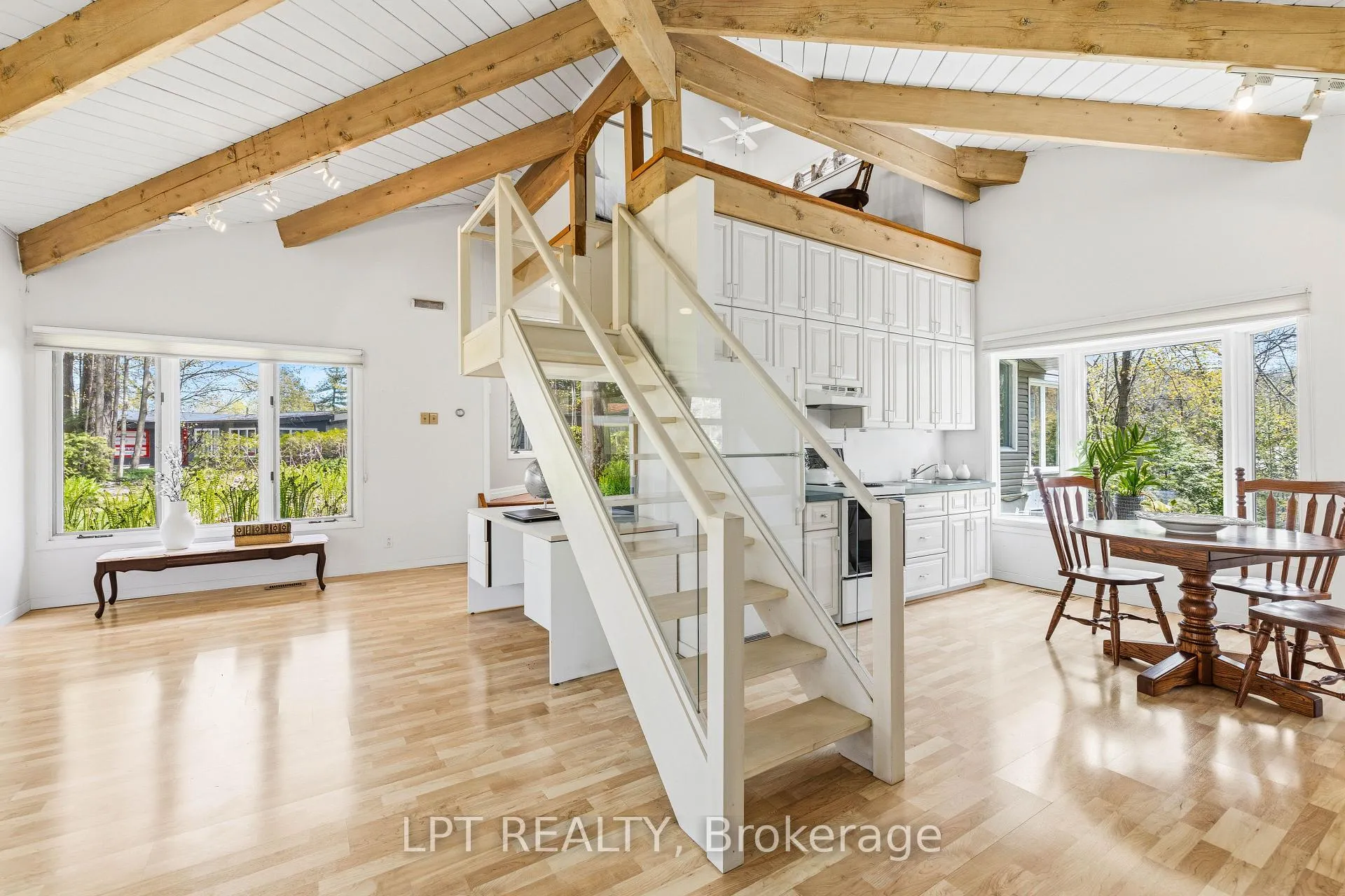 Photo 33 of 125 Sibbald Crescent, Georgina, Sutton & Jackson's Point — HOMEH