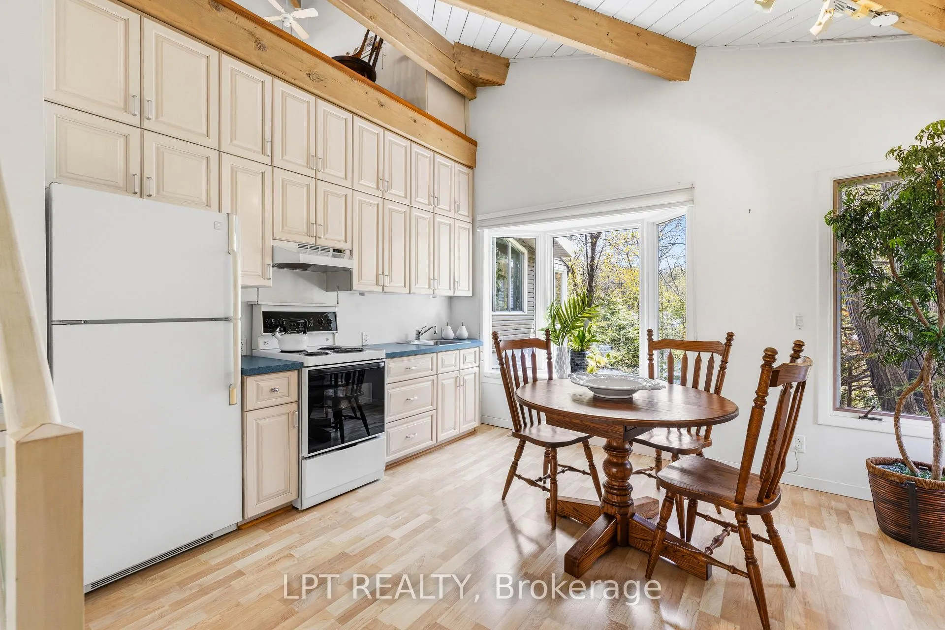 Photo 34 of 125 Sibbald Crescent, Georgina, Sutton & Jackson's Point — HOMEH