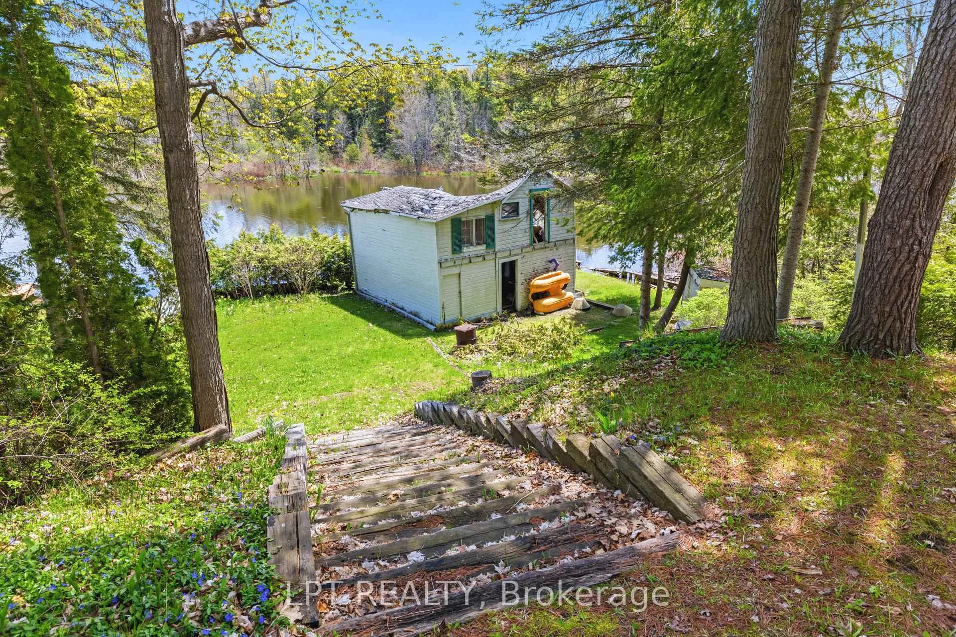Photo 40 of 125 Sibbald Crescent, Georgina, Sutton & Jackson's Point — HOMEH