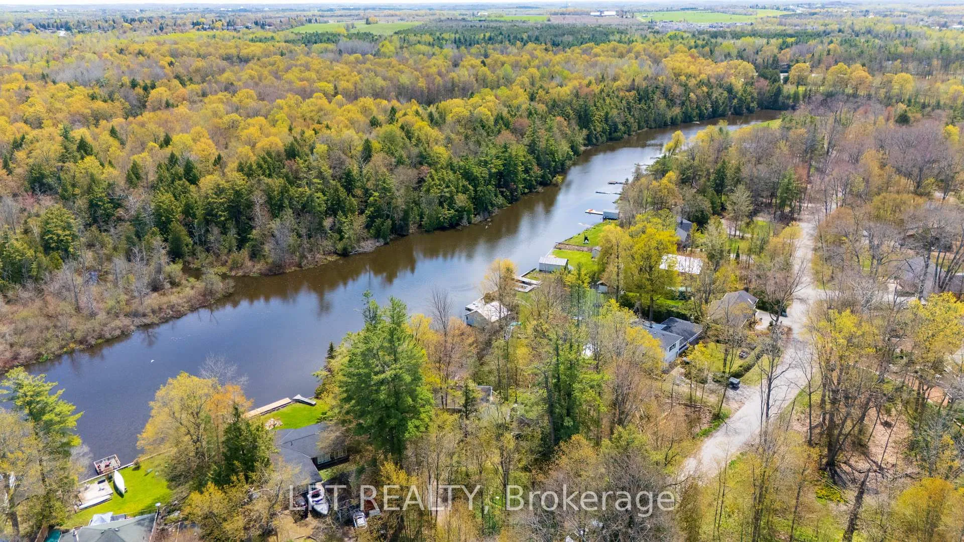 Photo 42 of 125 Sibbald Crescent, Georgina, Sutton & Jackson's Point — HOMEH