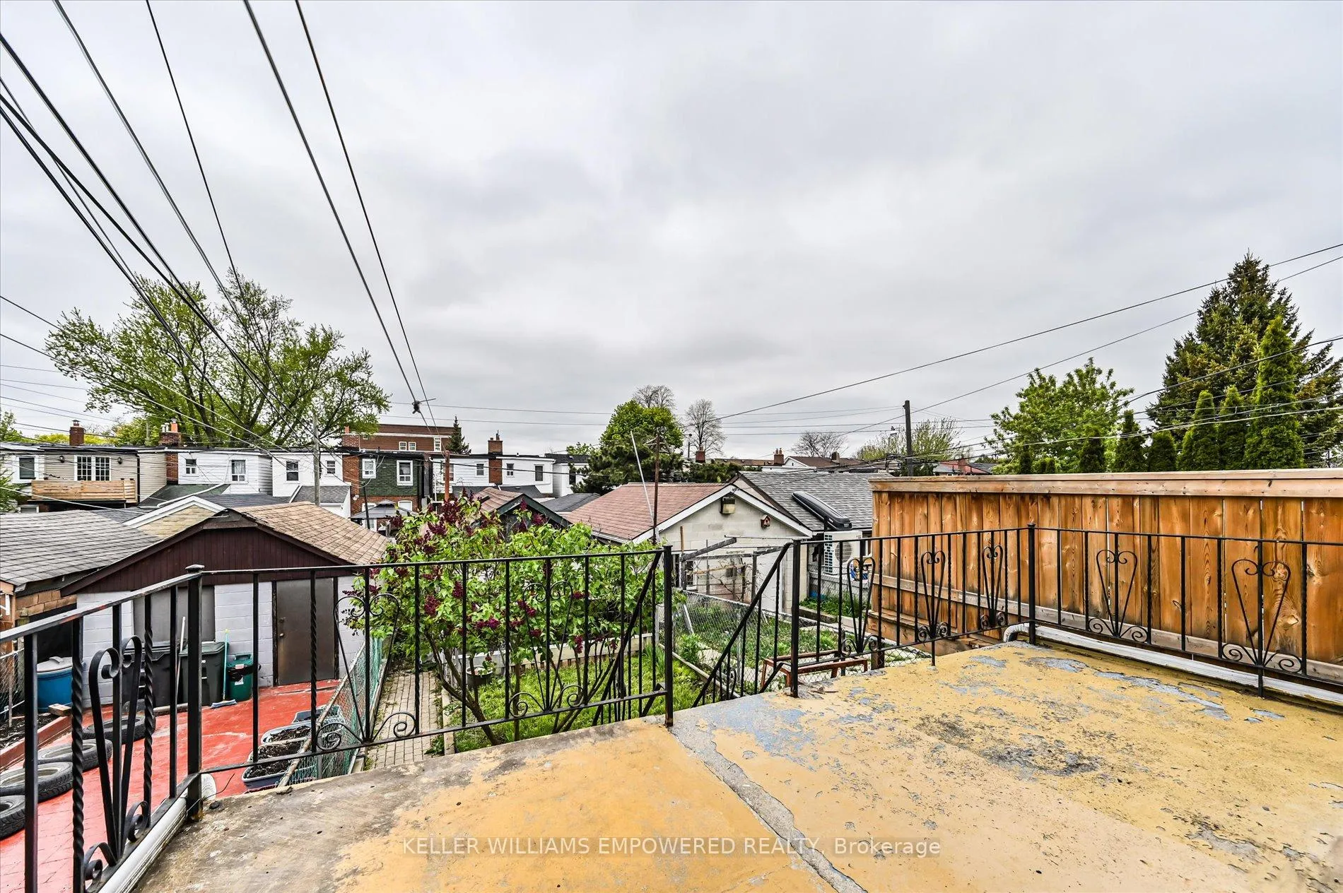 Photo 17 of 212 Silverthorn Avenue, Toronto, Weston-Pellam Park — HOMEH