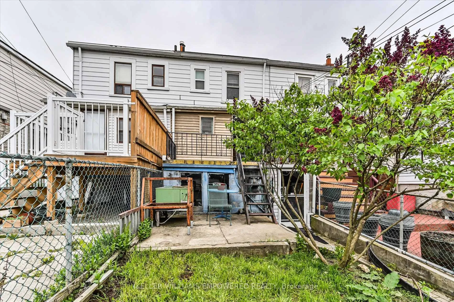Photo 19 of 212 Silverthorn Avenue, Toronto, Weston-Pellam Park — HOMEH