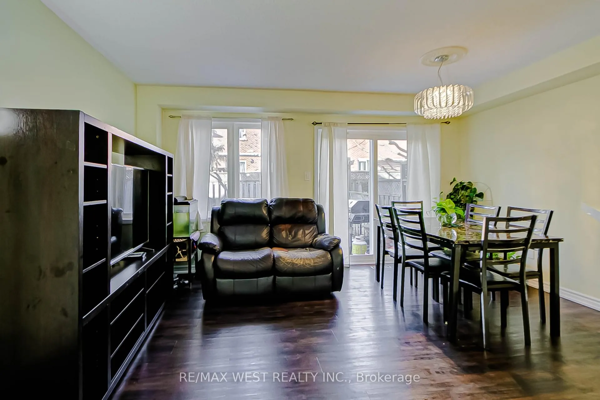 Photo 2 of Unit 12, 6400 Lawrence Avenue E, Scarborough, Rouge — HOMEH