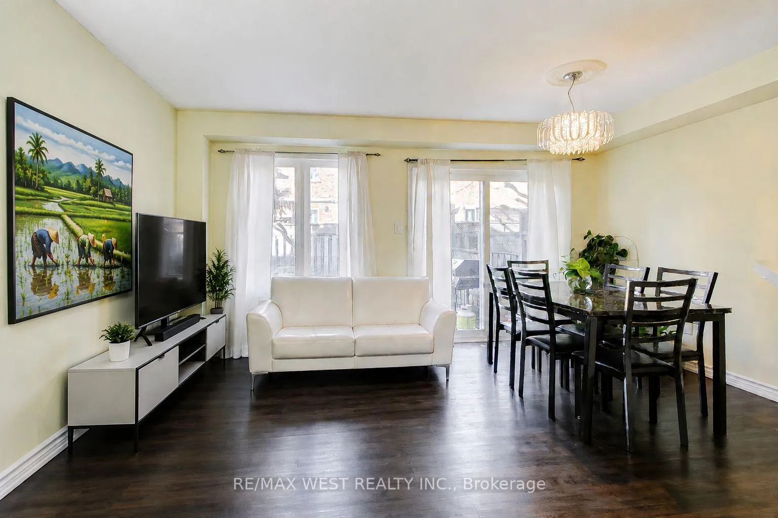 Photo 3 of Unit 12, 6400 Lawrence Avenue E, Scarborough, Rouge — HOMEH