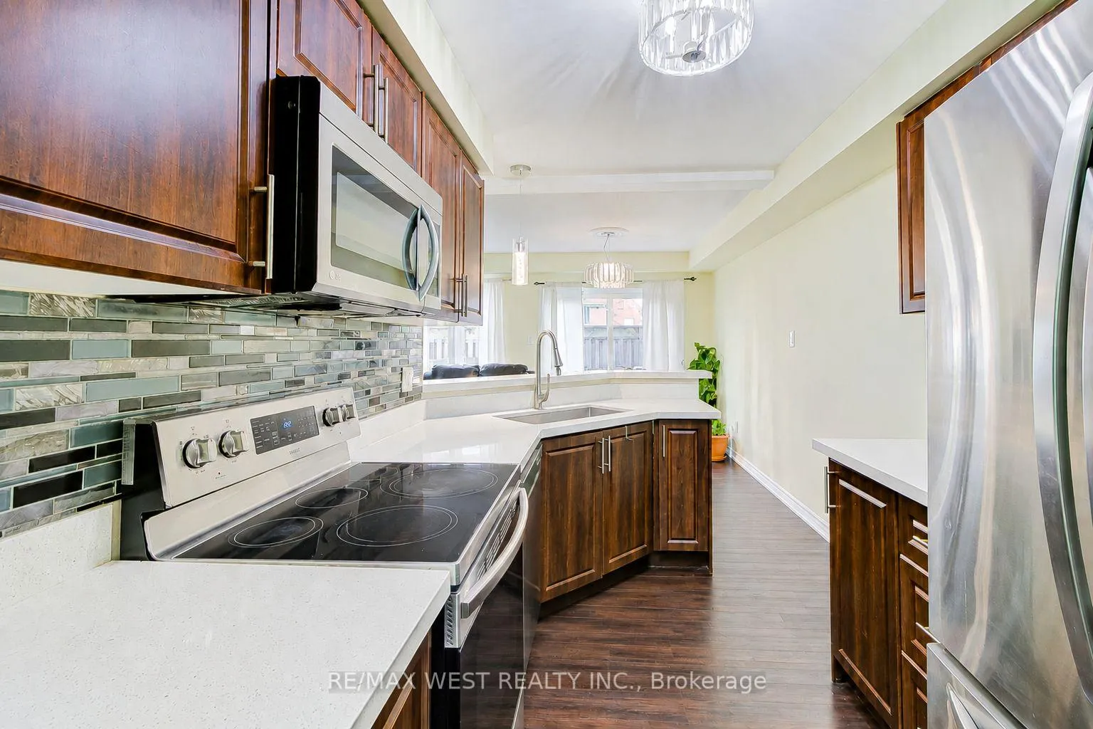Photo 6 of Unit 12, 6400 Lawrence Avenue E, Scarborough, Rouge — HOMEH