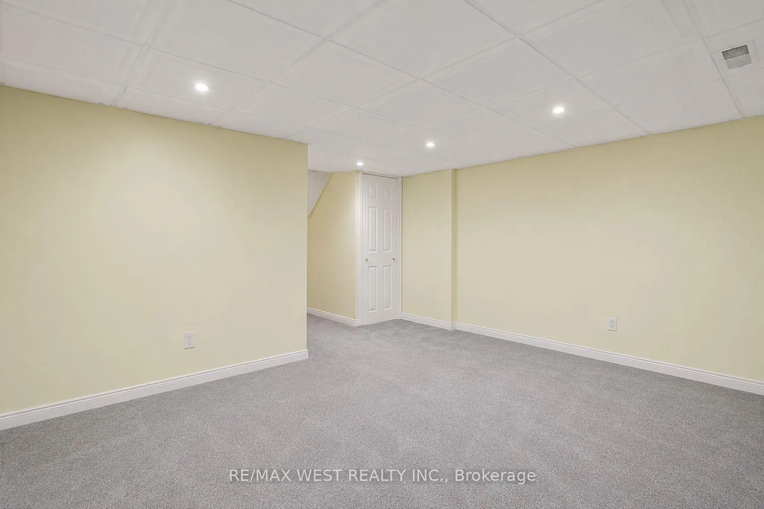 Photo 16 of Unit 12, 6400 Lawrence Avenue E, Scarborough, Rouge — HOMEH