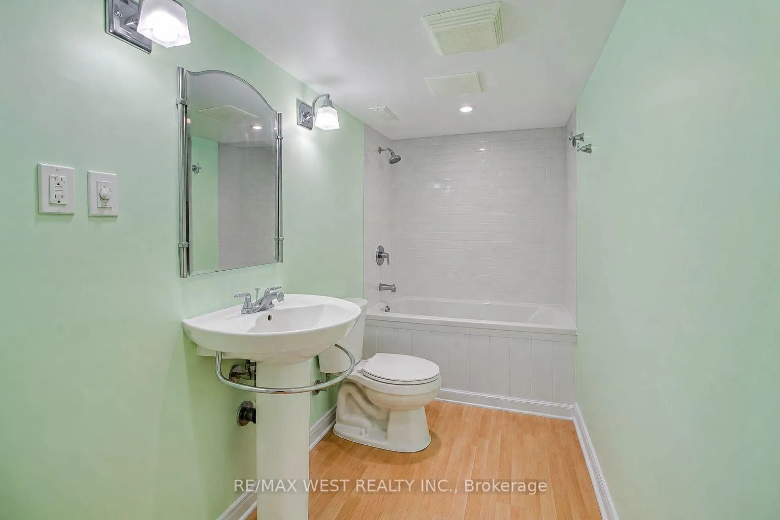 Photo 19 of Unit 12, 6400 Lawrence Avenue E, Scarborough, Rouge — HOMEH