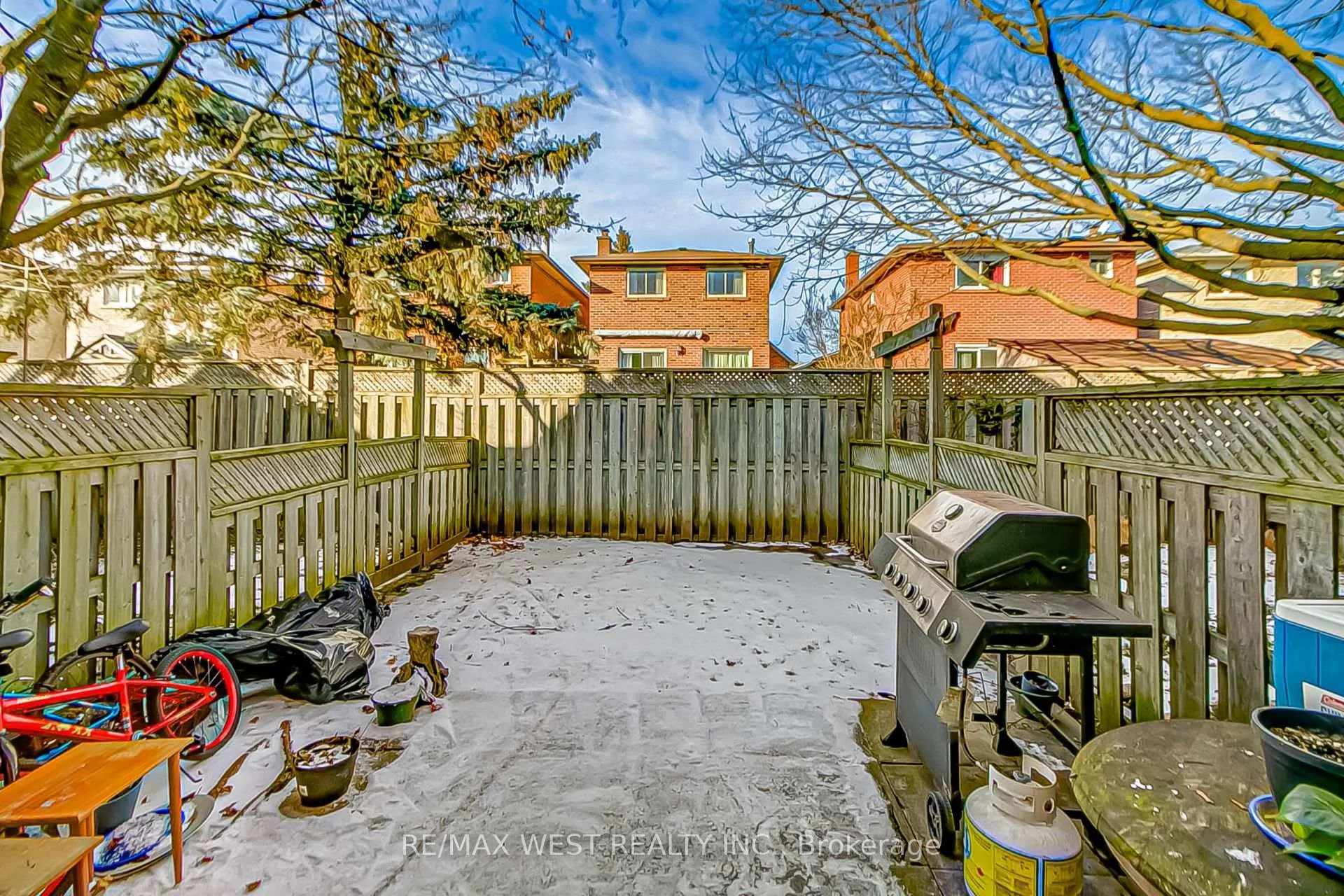Photo 20 of Unit 12, 6400 Lawrence Avenue E, Scarborough, Rouge — HOMEH