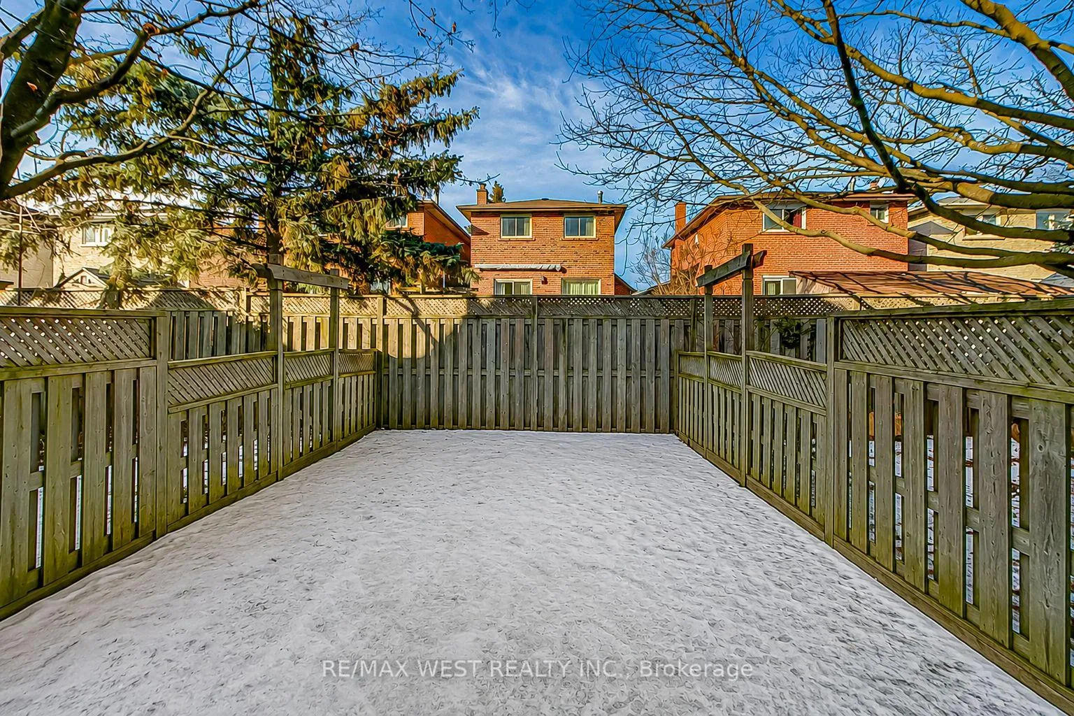 Photo 21 of Unit 12, 6400 Lawrence Avenue E, Scarborough, Rouge — HOMEH