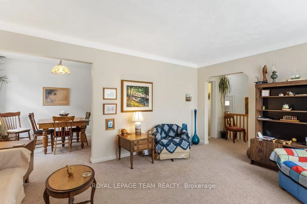 Photo 6 of 684 Wavell Avenue, Ottawa, Laurentianview — HOMEH