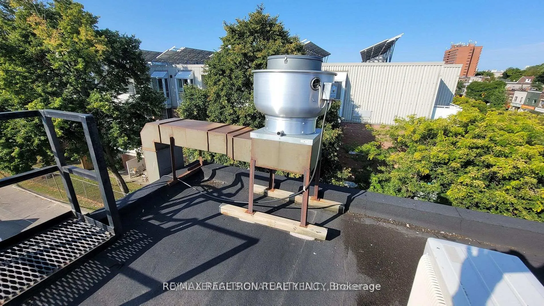 Photo 36 of Unit 1299, 1301 Danforth Avenue, Toronto, Greenwood-Coxwell — HOMEH