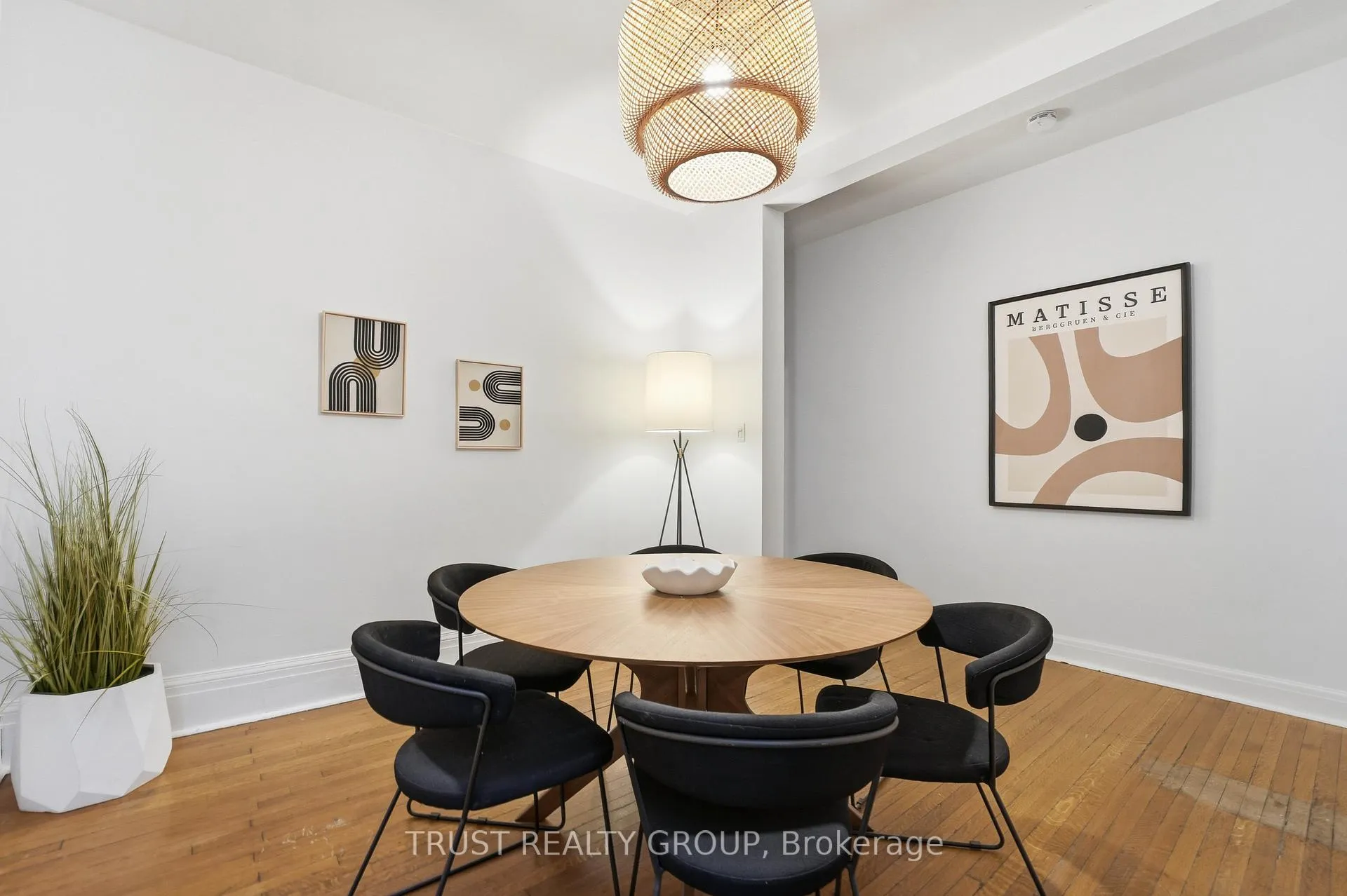 Photo 16 of 134 Close Avenue, Toronto, South Parkdale — HOMEH