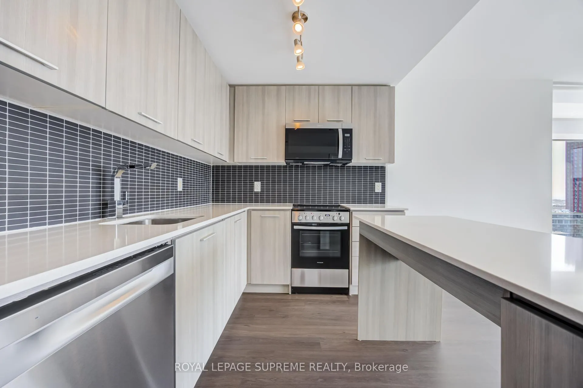 Photo 9 of Unit 2005, 105 George Street, Toronto, Moss Park — HOMEH