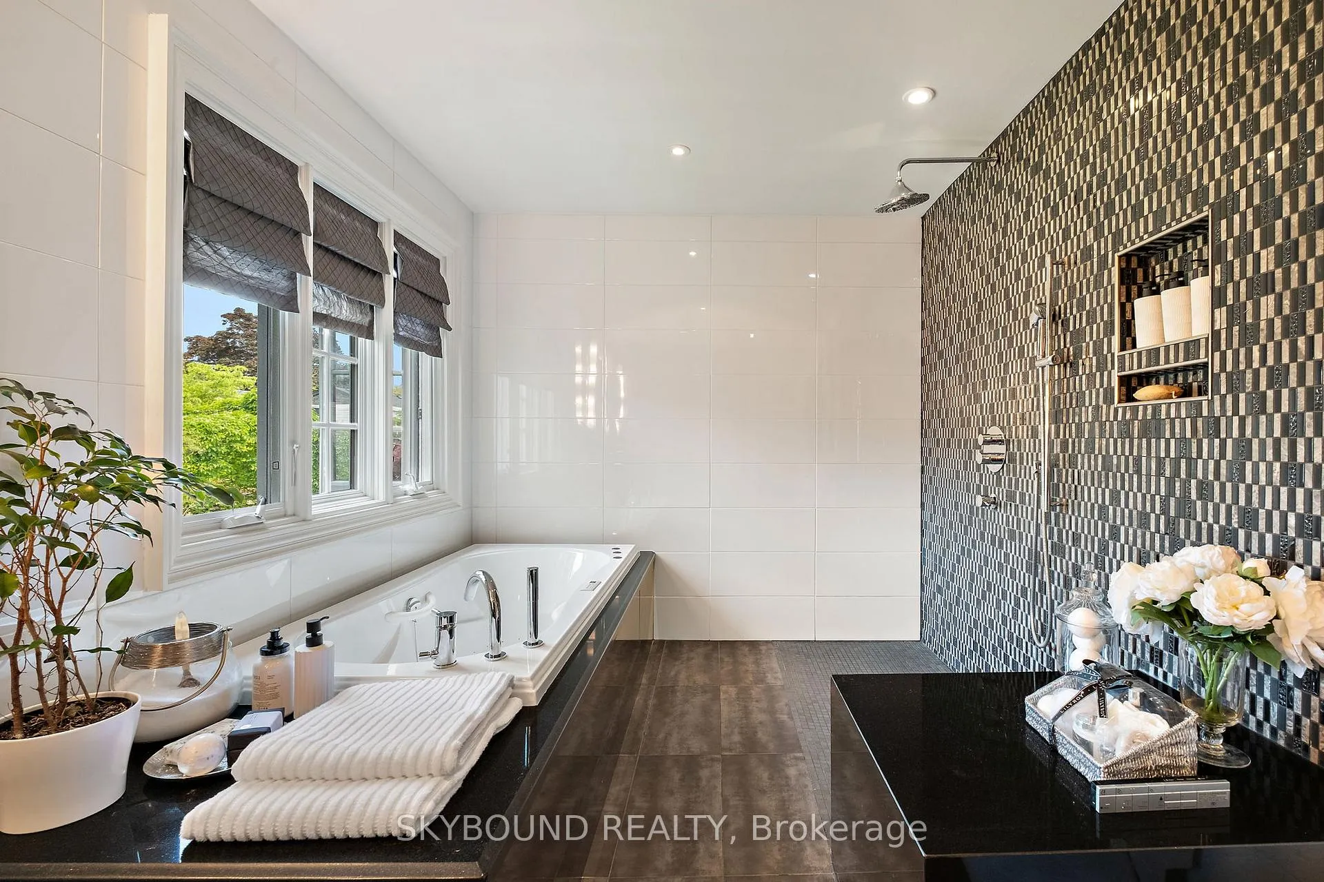 Photo 30 of 20 Fairview Boulevard, Toronto, North Riverdale — HOMEH