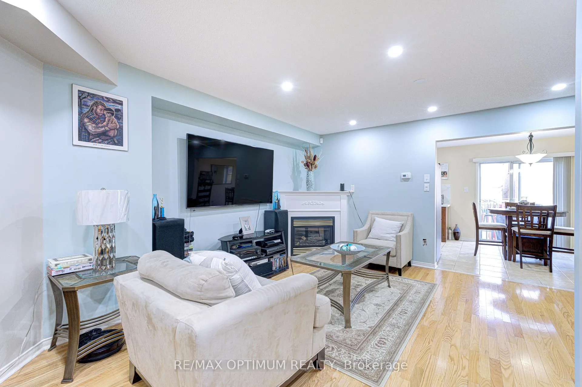 Photo 7 of 105 Spicebush Terrace, Brampton, Credit Valley — HOMEH