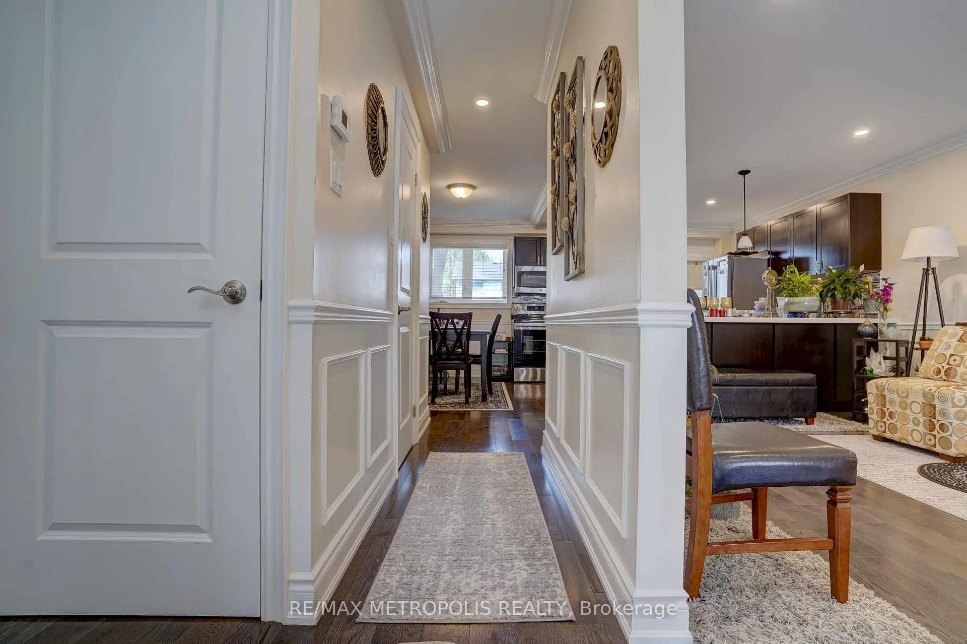 Photo 6 of 660 Berwick Crescent, Oshawa, McLaughlin — HOMEH