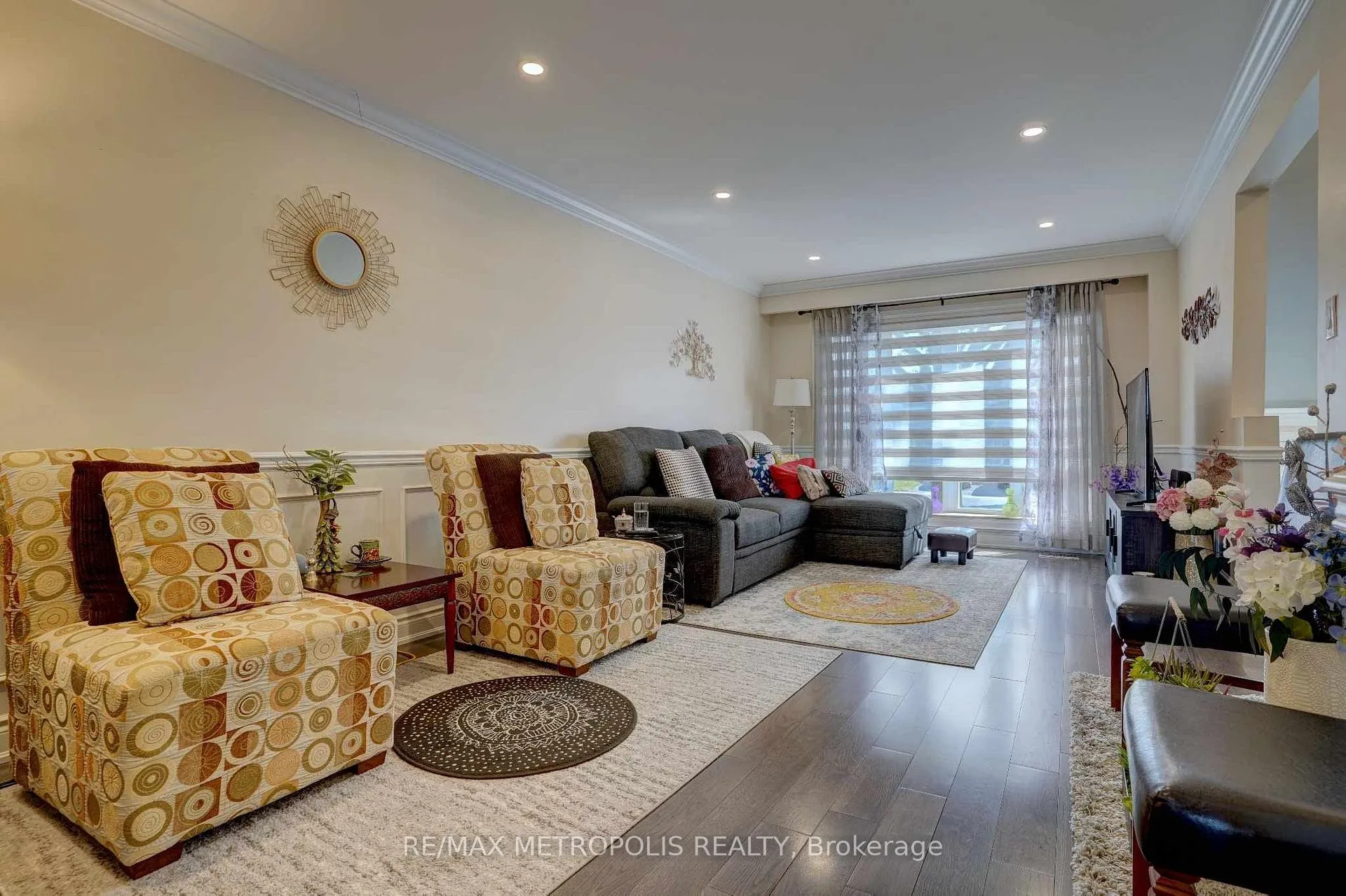 Photo 8 of 660 Berwick Crescent, Oshawa, McLaughlin — HOMEH