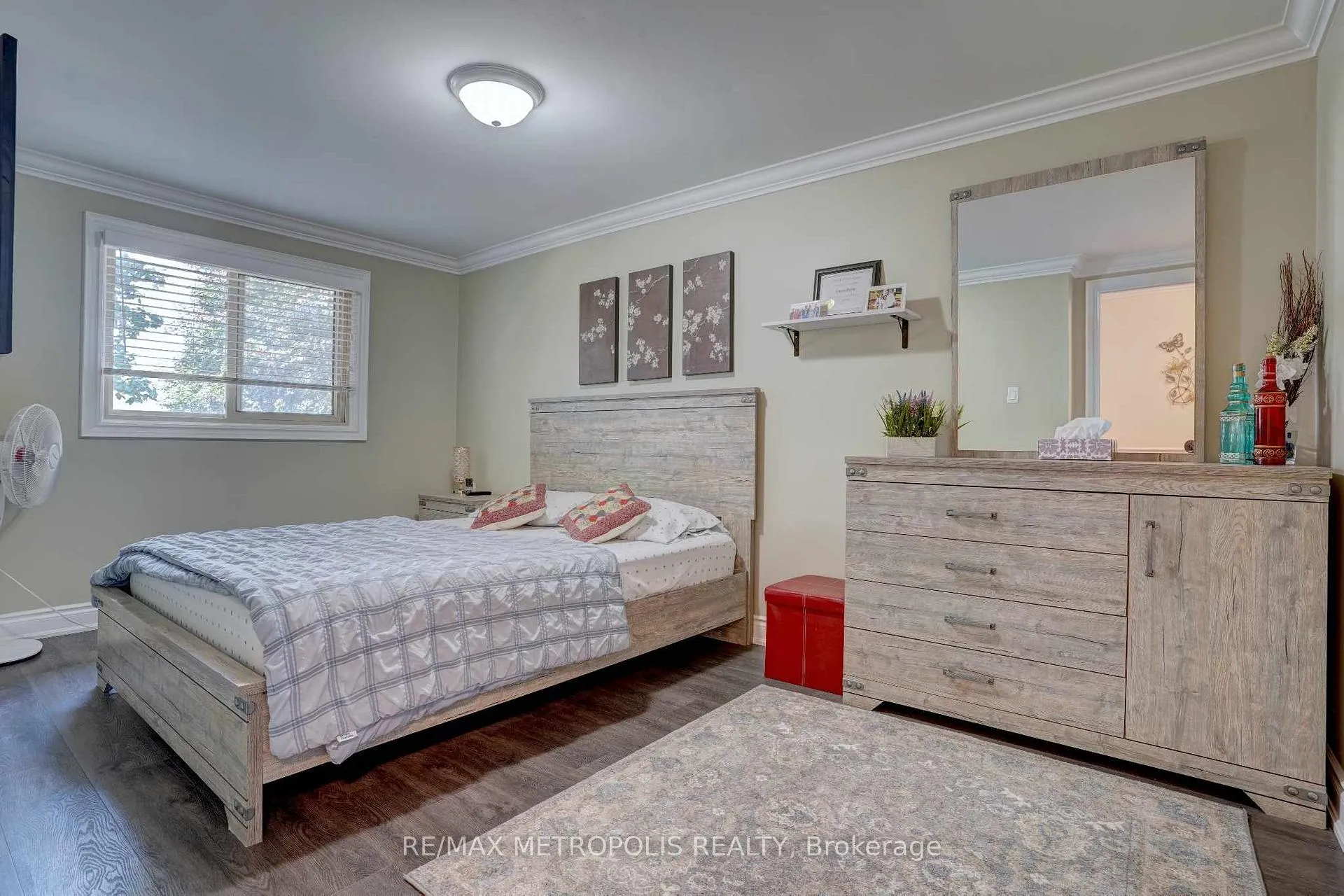 Photo 16 of 660 Berwick Crescent, Oshawa, McLaughlin — HOMEH