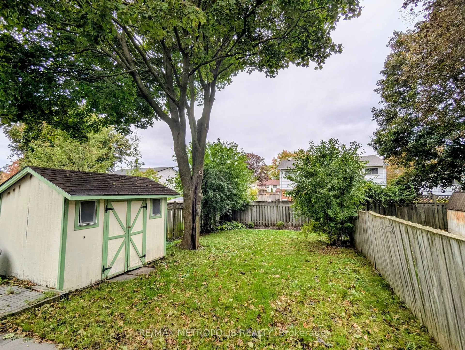 Photo 30 of 660 Berwick Crescent, Oshawa, McLaughlin — HOMEH