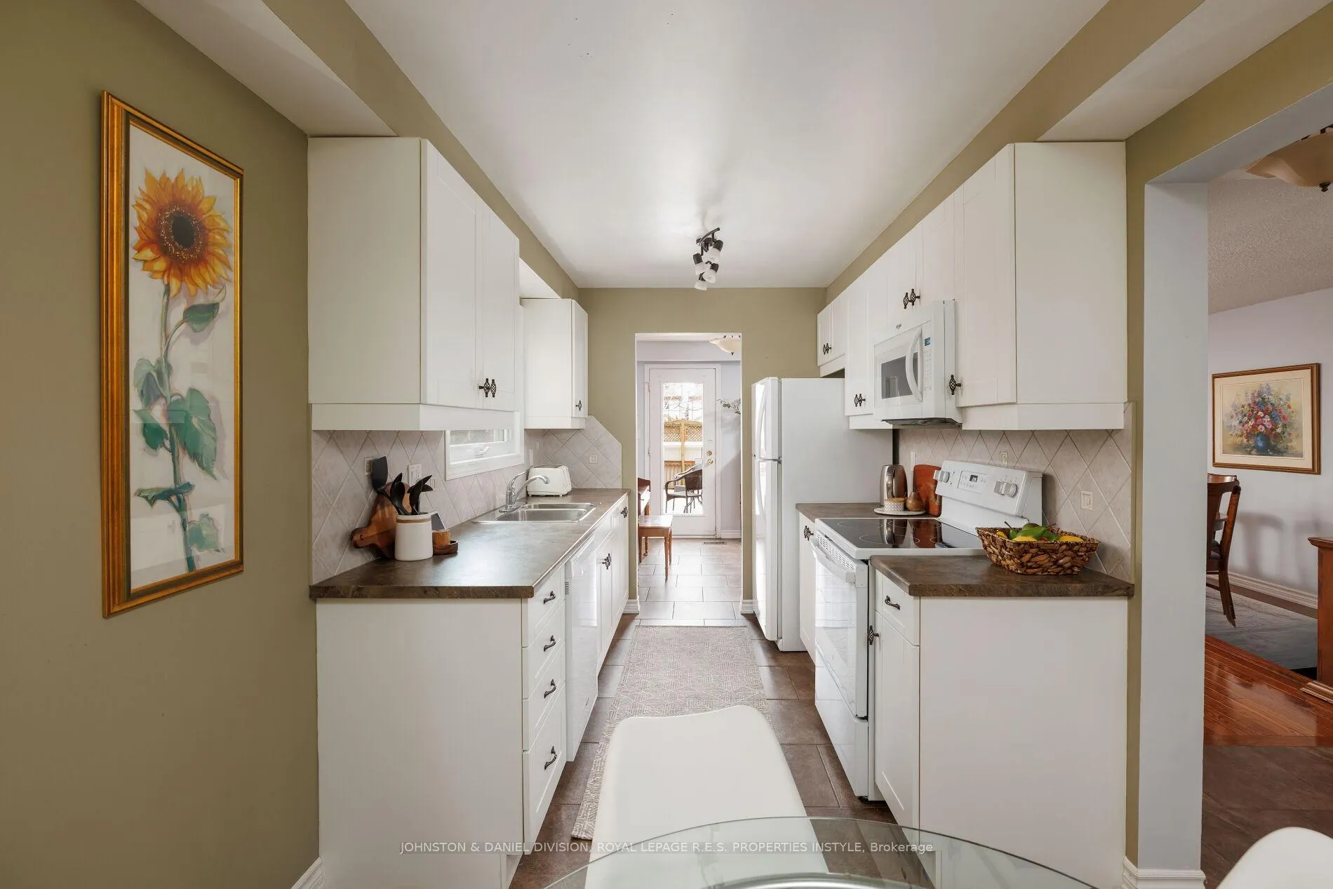 Photo 7 of 130 Frank Rivers Drive, Scarborough, Steeles — HOMEH