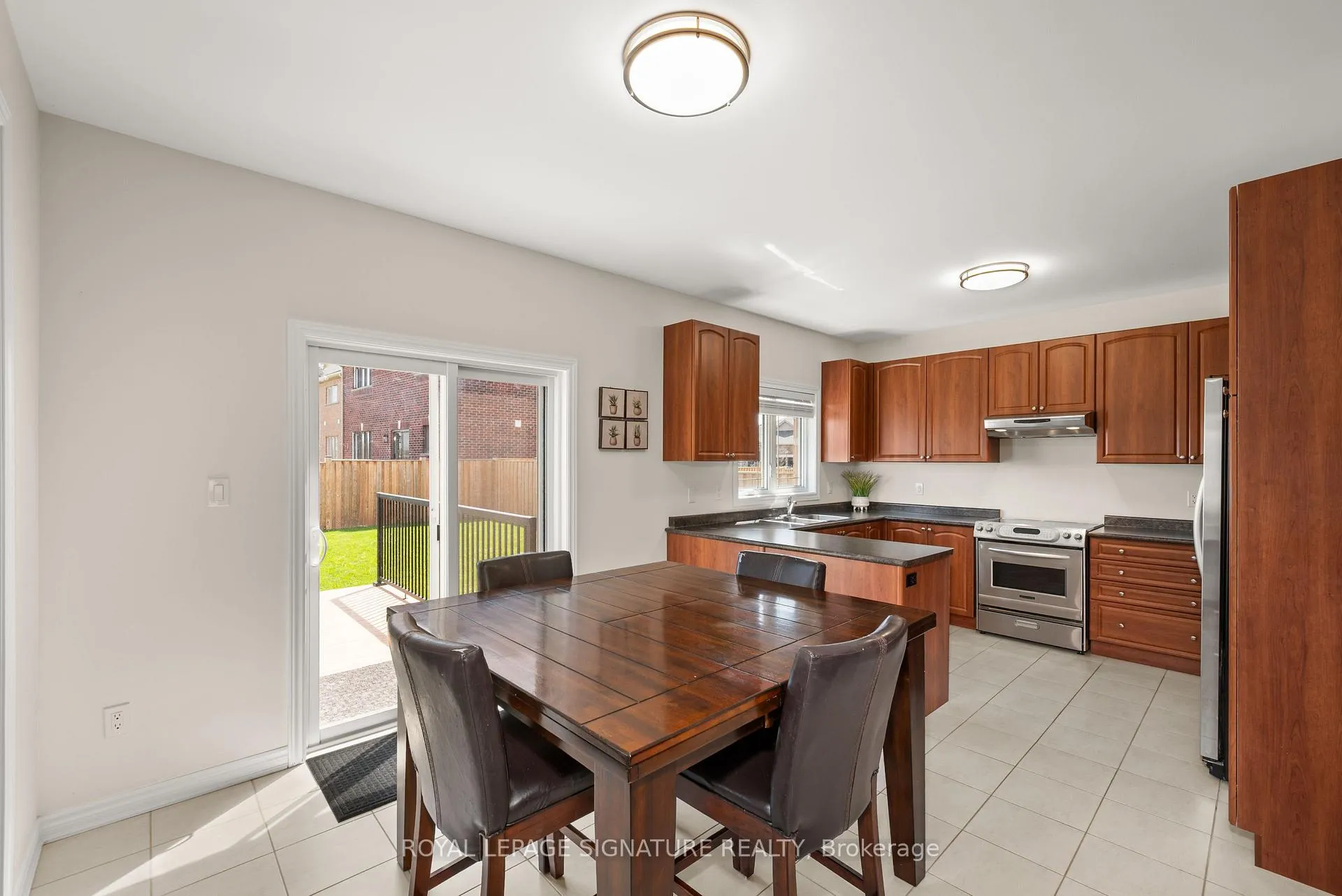 Photo 10 of 3 Stoddart Street, Brock, Beaverton — HOMEH