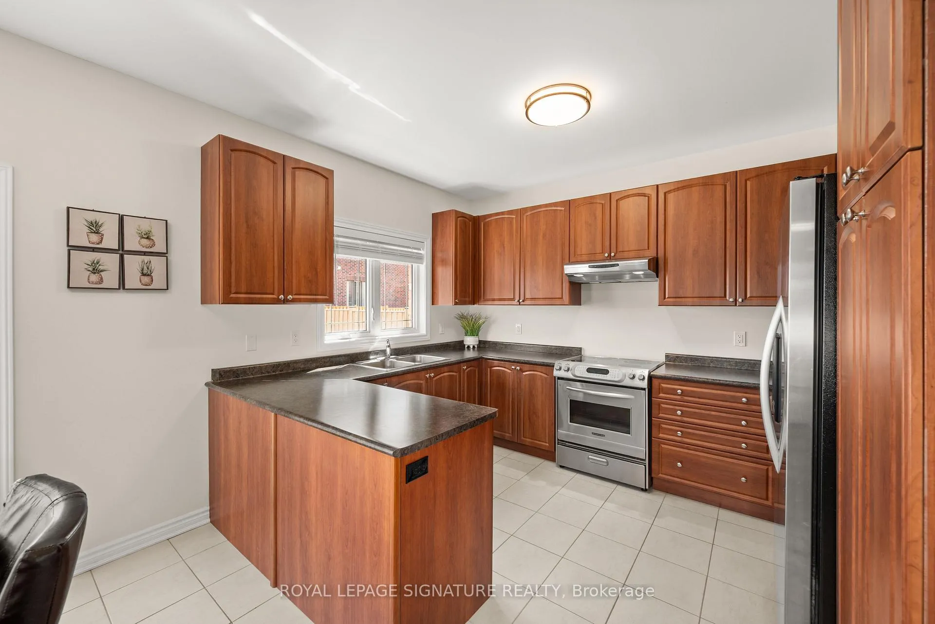 Photo 11 of 3 Stoddart Street, Brock, Beaverton — HOMEH