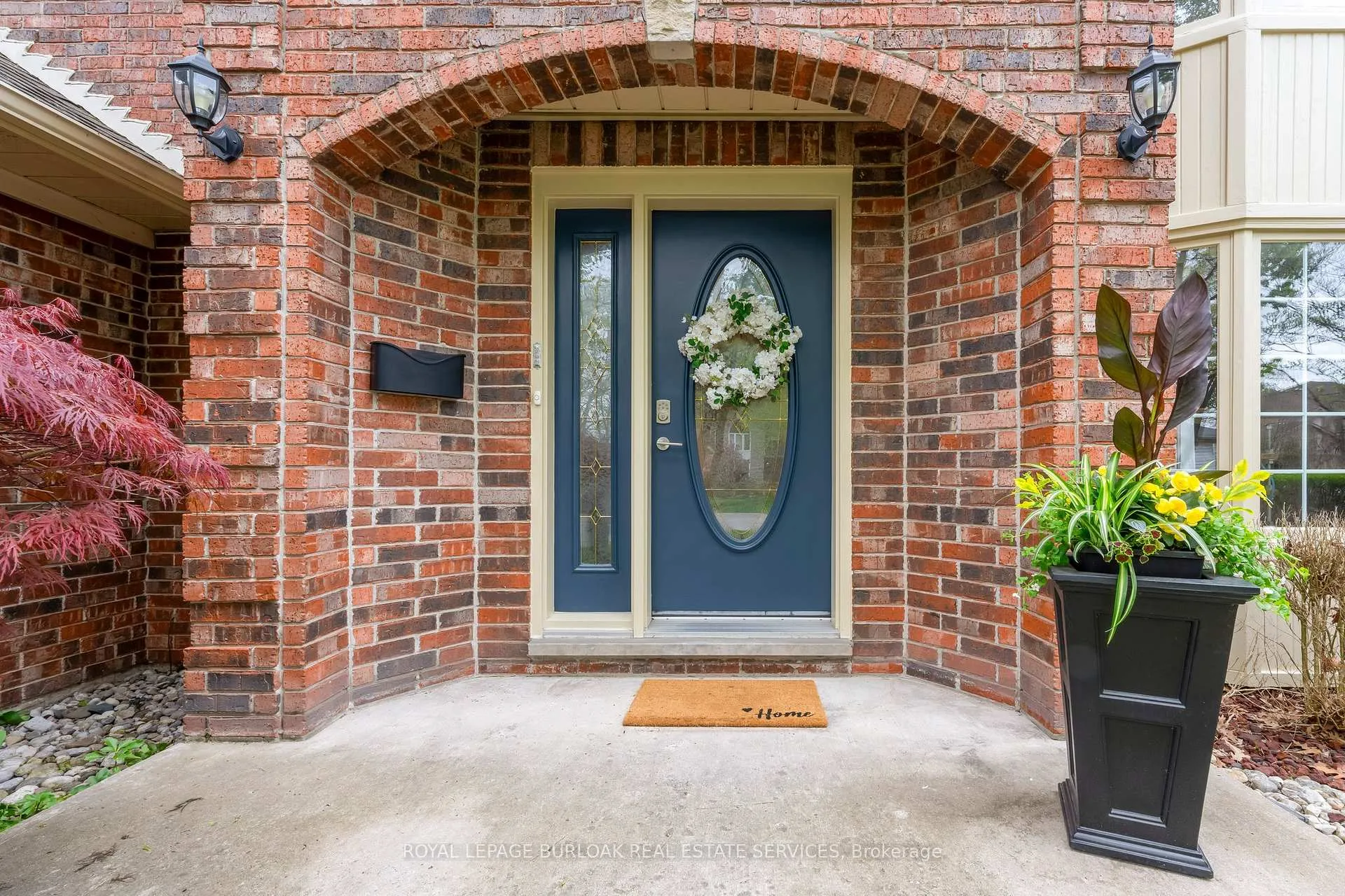 Photo 4 of 107 Garden Avenue, Hamilton, Ancaster — HOMEH