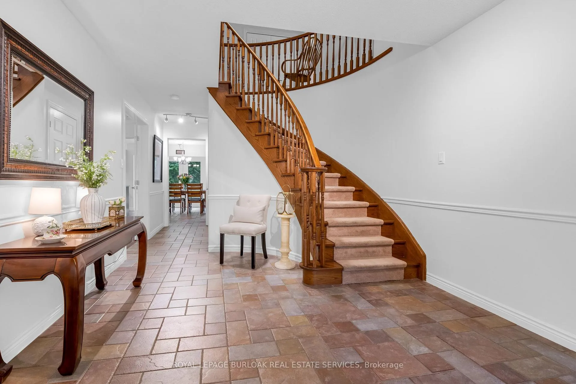 Photo 6 of 107 Garden Avenue, Hamilton, Ancaster — HOMEH