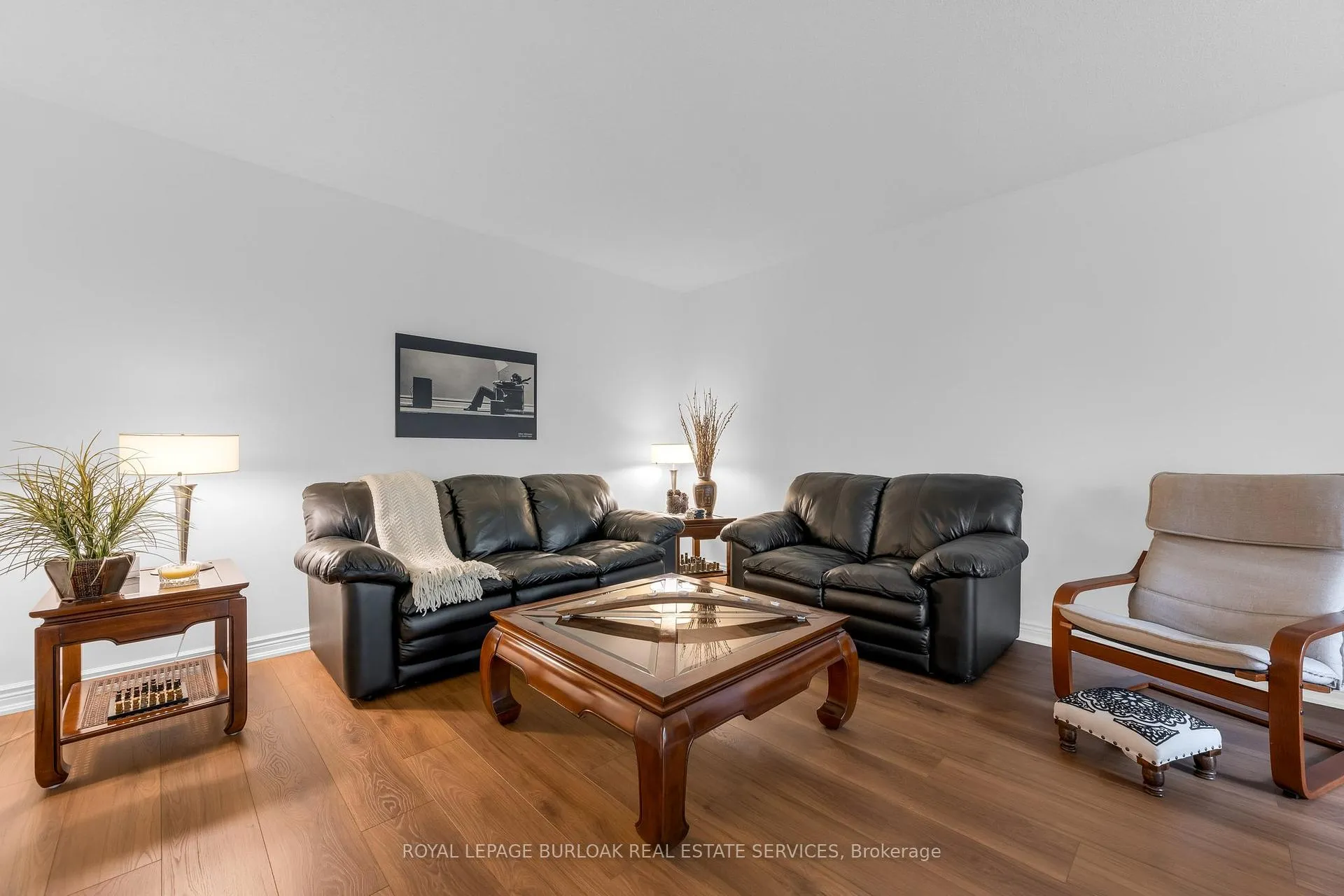 Photo 7 of 107 Garden Avenue, Hamilton, Ancaster — HOMEH