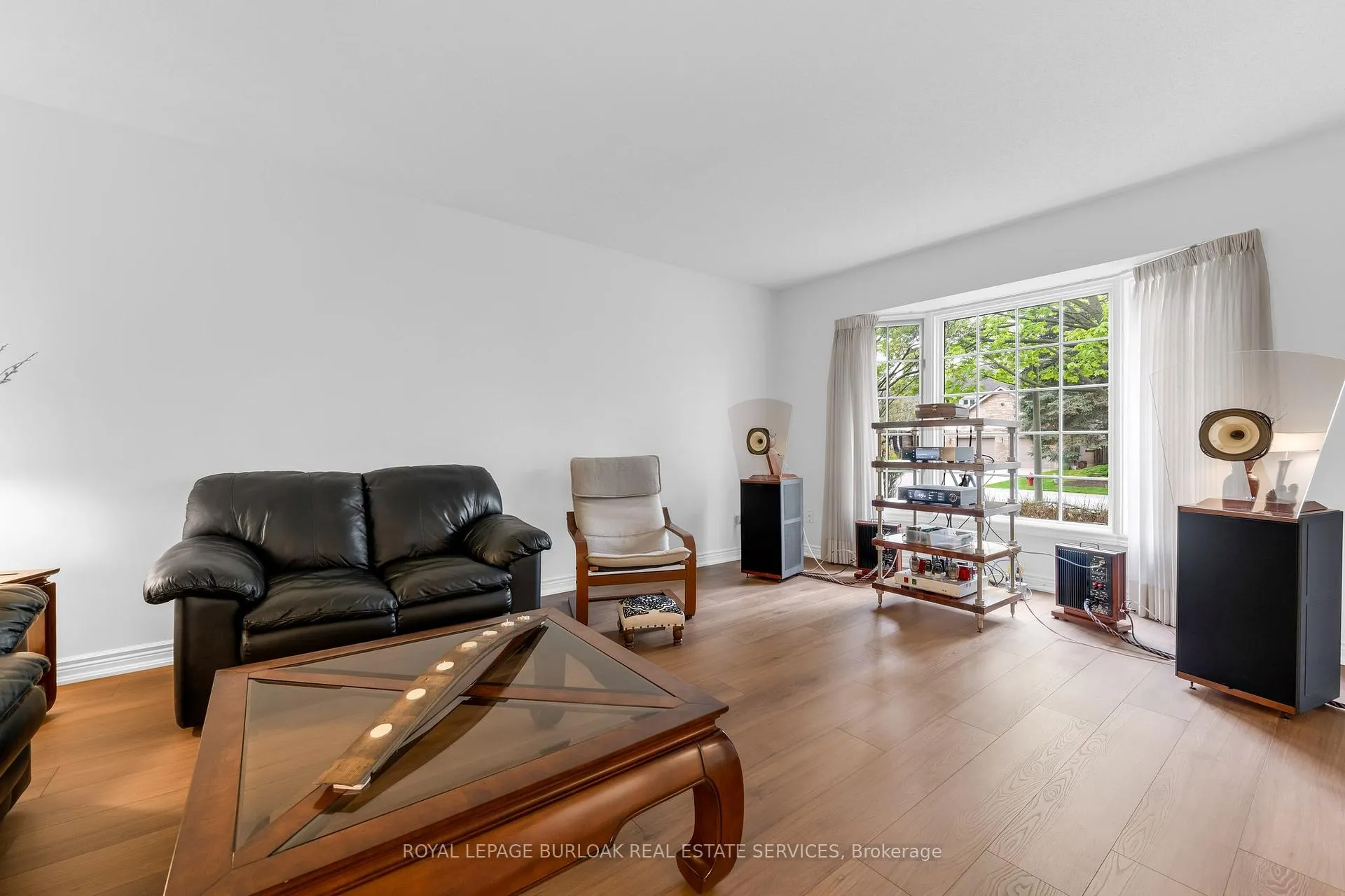 Photo 8 of 107 Garden Avenue, Hamilton, Ancaster — HOMEH