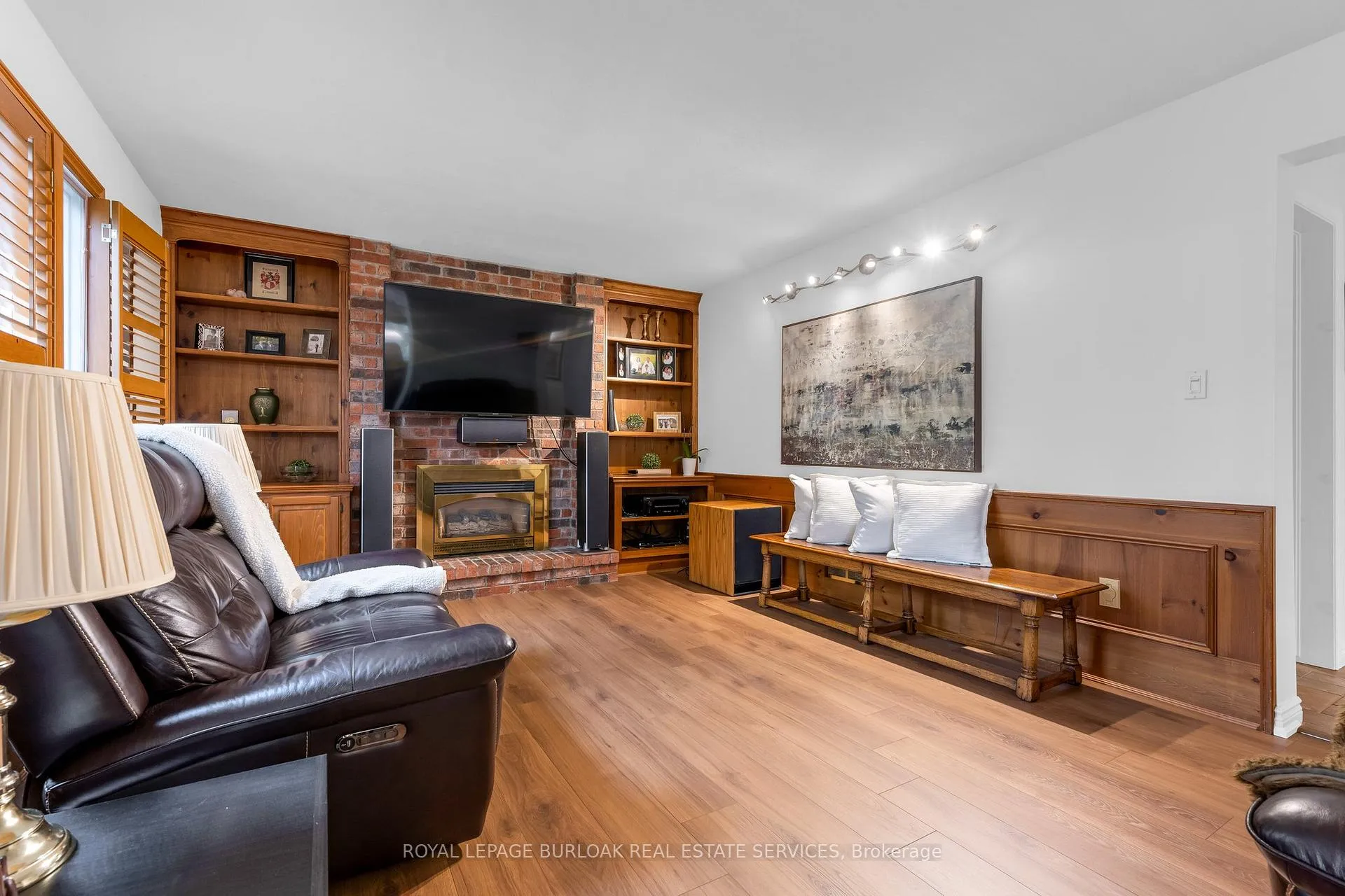 Photo 15 of 107 Garden Avenue, Hamilton, Ancaster — HOMEH