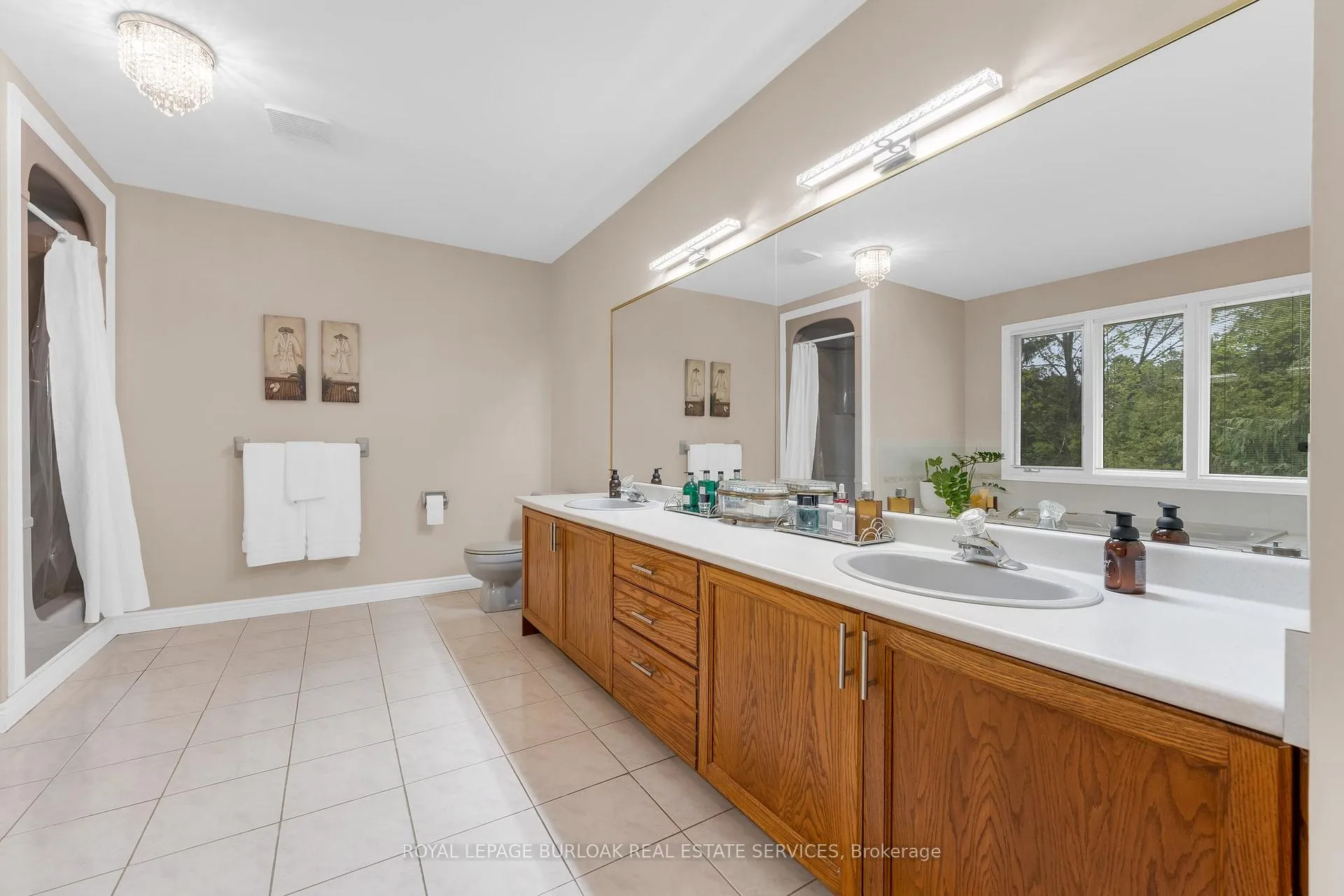 Photo 24 of 107 Garden Avenue, Hamilton, Ancaster — HOMEH
