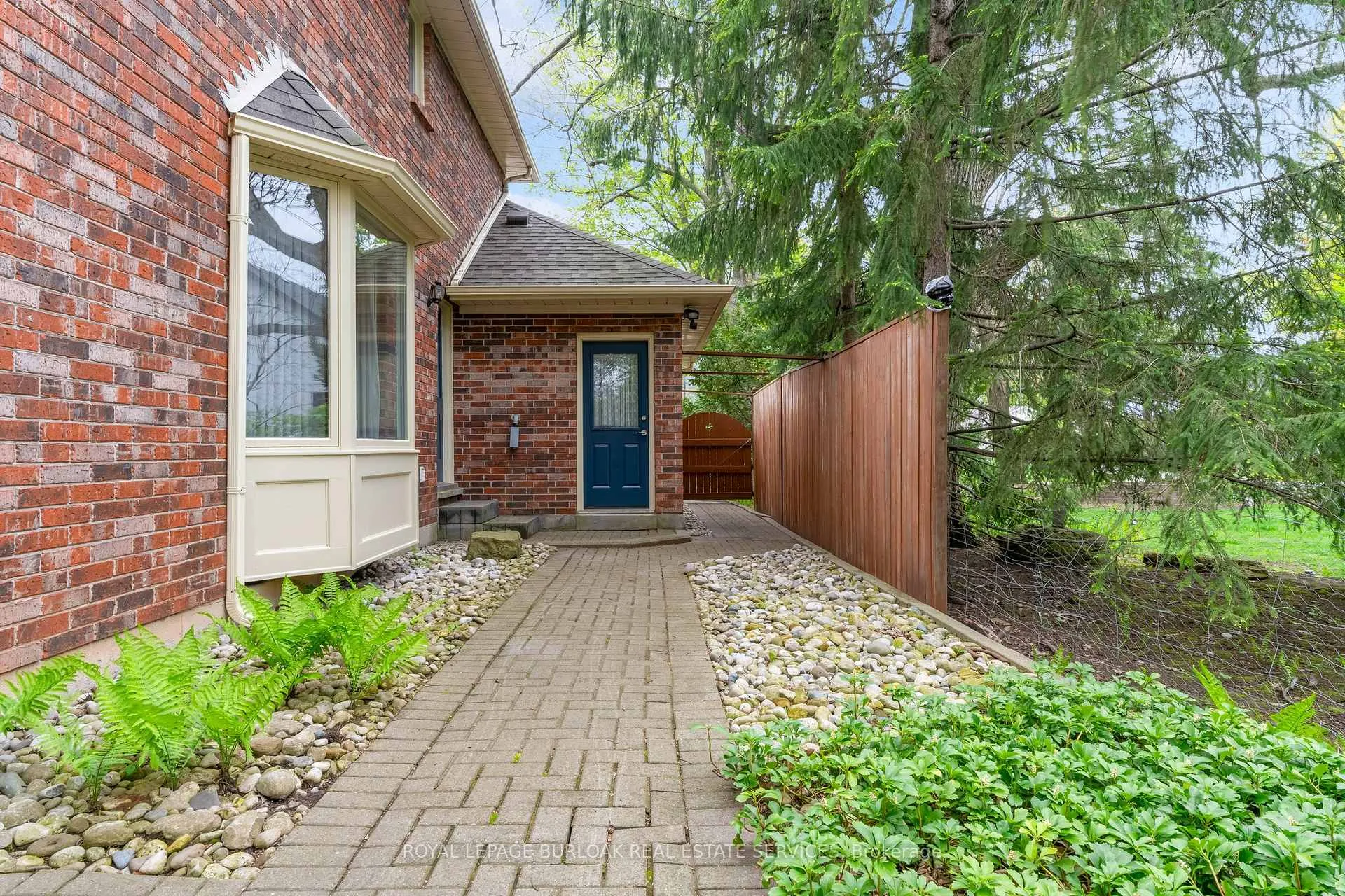Photo 36 of 107 Garden Avenue, Hamilton, Ancaster — HOMEH