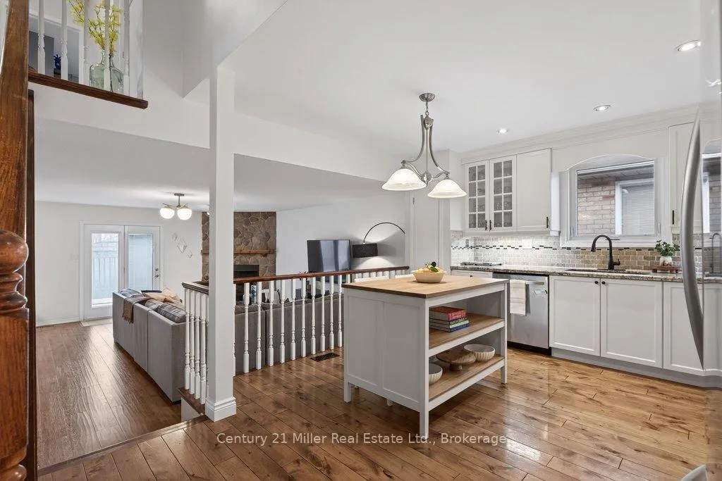 Photo 12 of 134 Sirente Drive, Hamilton, Crerar — HOMEH