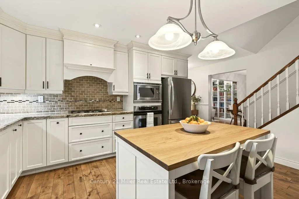 Photo 14 of 134 Sirente Drive, Hamilton, Crerar — HOMEH