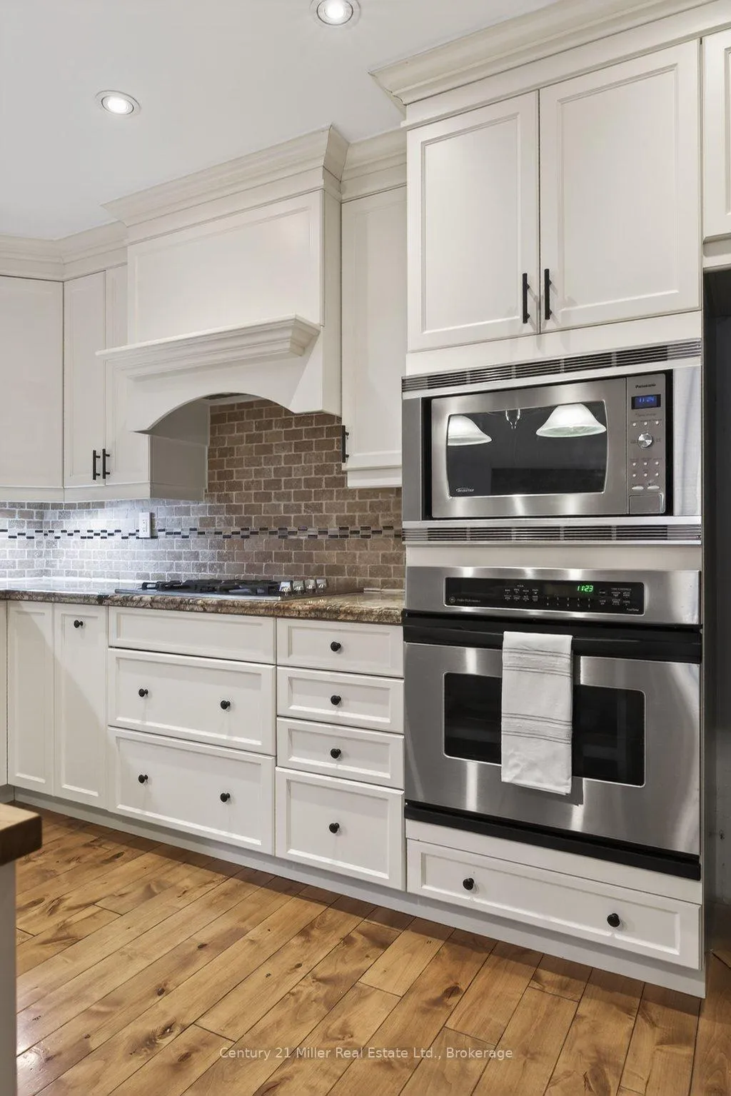 Photo 15 of 134 Sirente Drive, Hamilton, Crerar — HOMEH