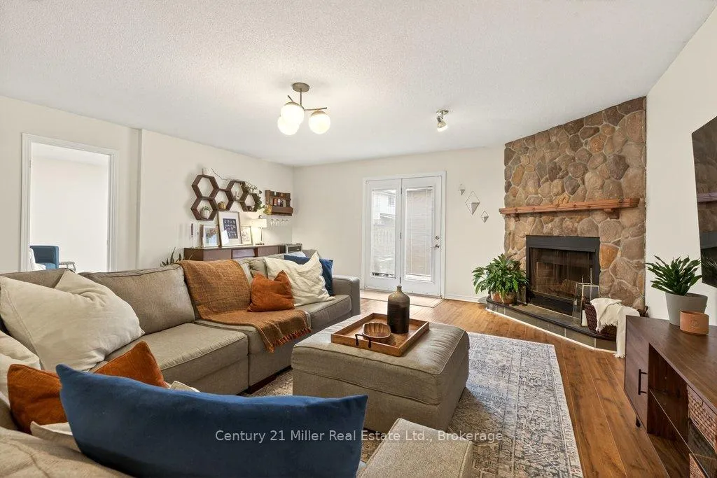 Photo 19 of 134 Sirente Drive, Hamilton, Crerar — HOMEH