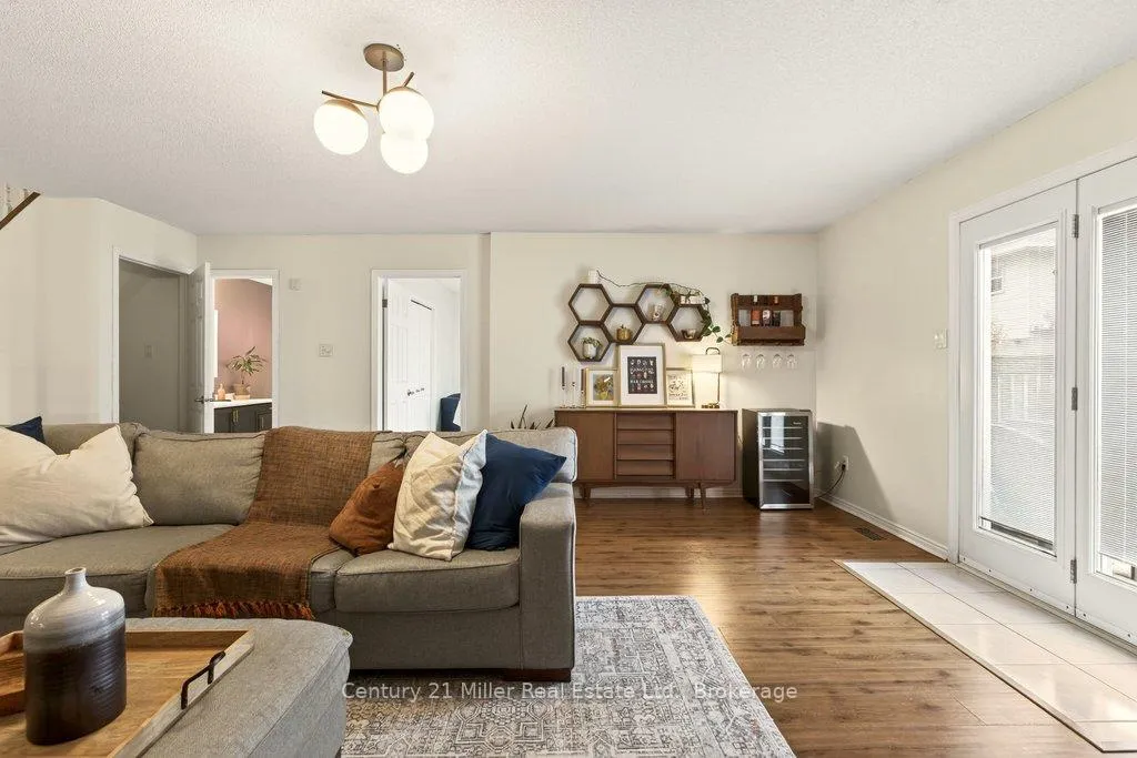 Photo 22 of 134 Sirente Drive, Hamilton, Crerar — HOMEH