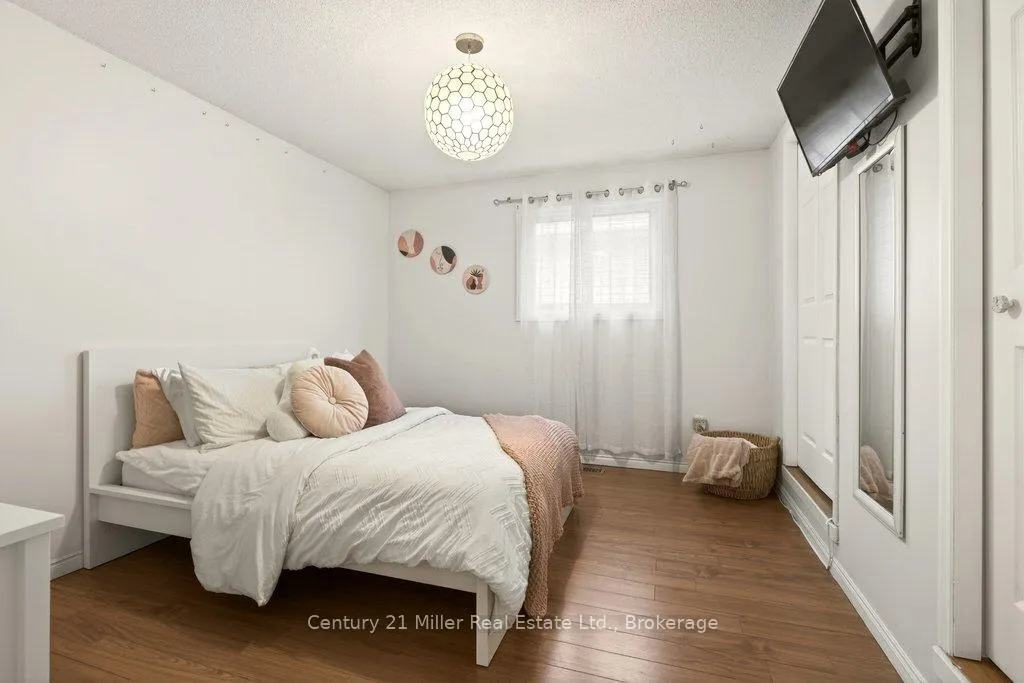 Photo 30 of 134 Sirente Drive, Hamilton, Crerar — HOMEH