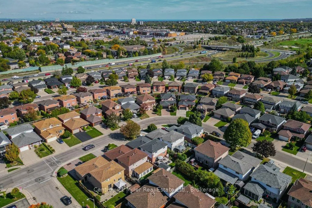 Photo 46 of 134 Sirente Drive, Hamilton, Crerar — HOMEH