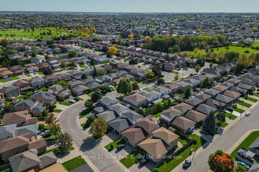 Photo 48 of 134 Sirente Drive, Hamilton, Crerar — HOMEH