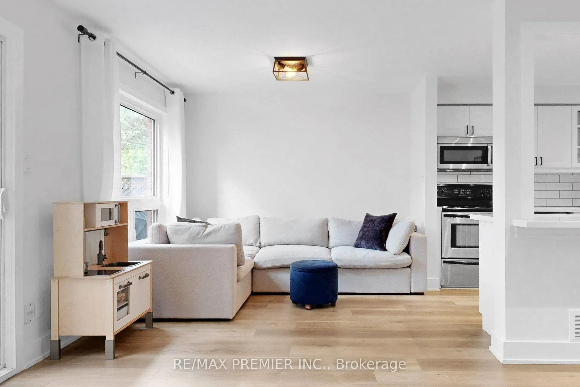 Photo 1 of Unit 2, 1232 Guelph Line, Burlington, Mountainside — HOMEH